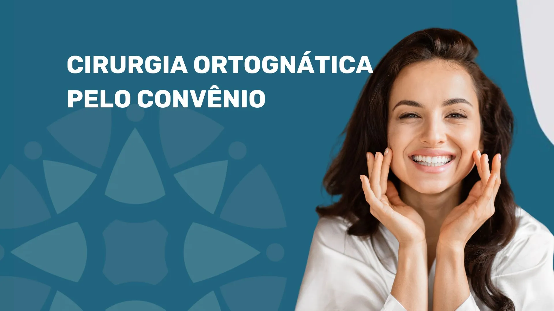 "Antes e depois da Cirurgia Ortognática pelo Bradesco, destacando a correção da mandíbula e maxilar para uma aparência facial mais harmoniosa e funcionalidade mastigatória aprimorada. Procedimento realizado com cobertura do Bradesco Dental cobre cirurgia ortognática no Instituto Medicina em Foco, em São Paulo. Saiba mais sobre a Ortognática Mediservice e agende sua consulta com o Dr. Gabriel Marroco.