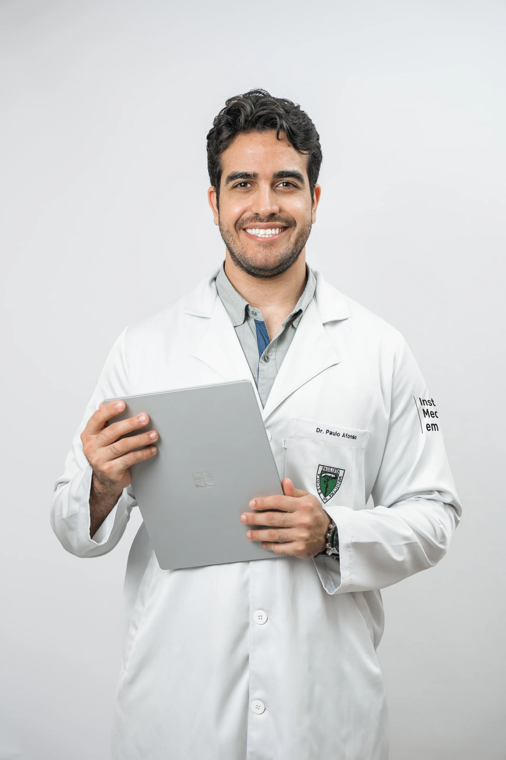 Dr. Paulo Afonso: Ortopedista Especialista em Quadril 2 Dr. Paulo Afonso - Ortopedista Especialista em Quadril