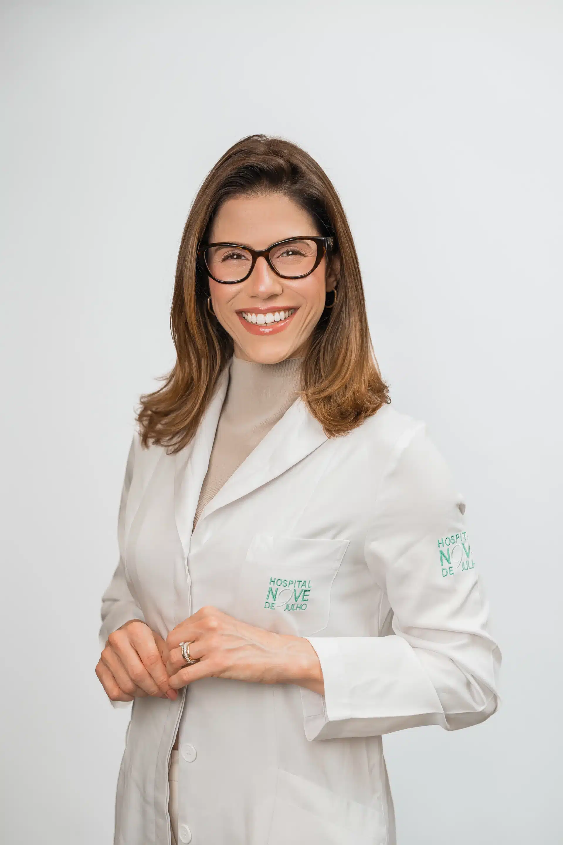 Dra. Maju Segantini: Coloproctologia e Cirurgia Robótica 1 Dra. Maju Segantini: Coloproctologia e Cirurgia Robótica